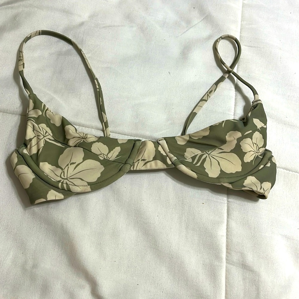 Benoa swim butterfly ginger shea top